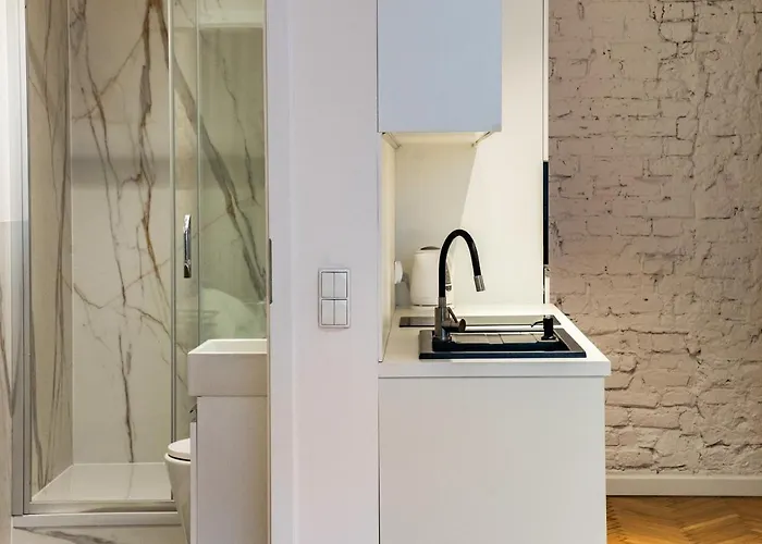 Piekne Mieszkanie Z Balkonem 아파트 우치